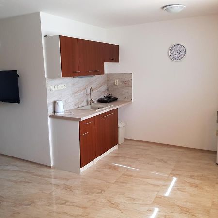 Apartman S Vinnym Sklepem Viktorie Pouzdrany ภายนอก รูปภาพ